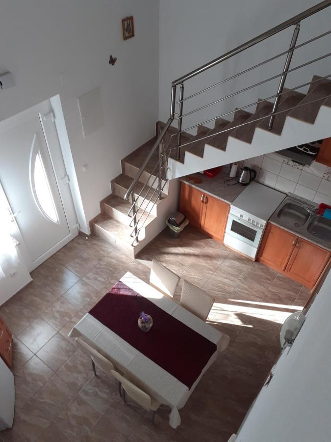 Iva Apartmán *